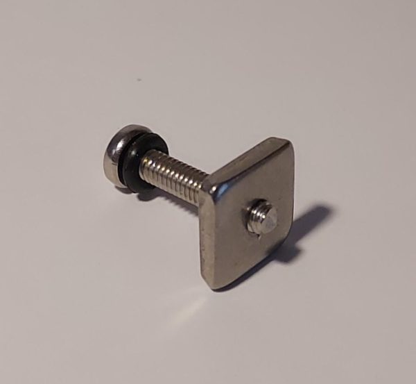 screw with plate for US box fins.